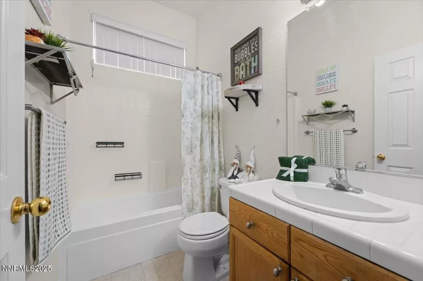 3254 Genil, Sparks, Nevada 89436, 3 Bedrooms Bedrooms, ,2 BathroomsBathrooms,Residential,Residential,Genil,250052212
