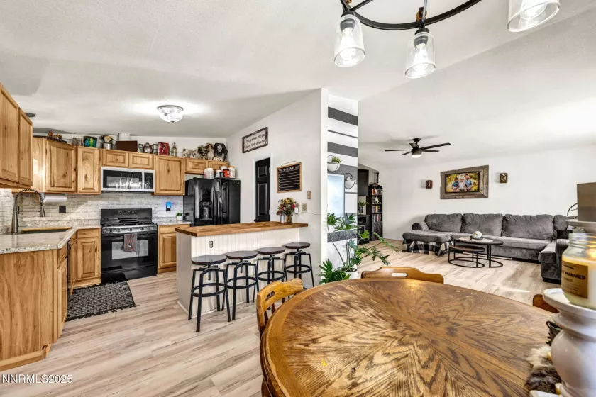505 Yellow Jacket, Dayton, Nevada 89403, 3 Bedrooms Bedrooms, ,2 BathroomsBathrooms,Residential,Residential,Yellow Jacket,250052213