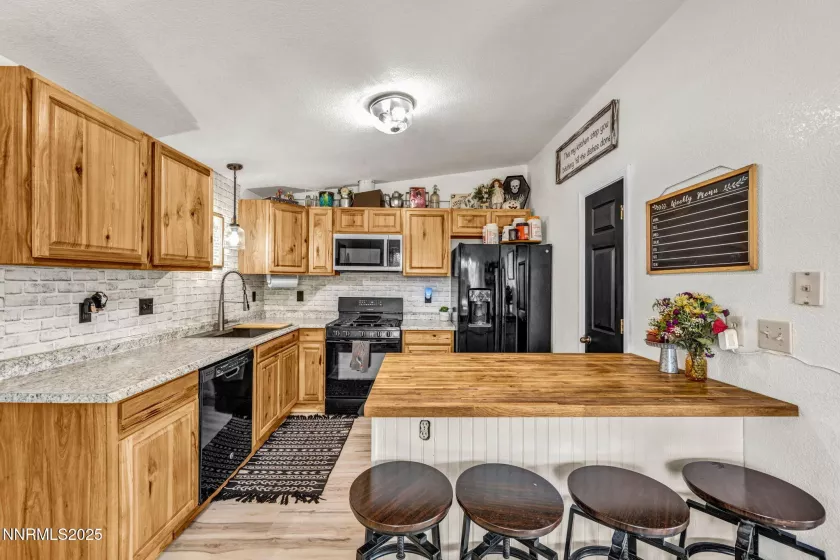 505 Yellow Jacket, Dayton, Nevada 89403, 3 Bedrooms Bedrooms, ,2 BathroomsBathrooms,Residential,Residential,Yellow Jacket,250052213