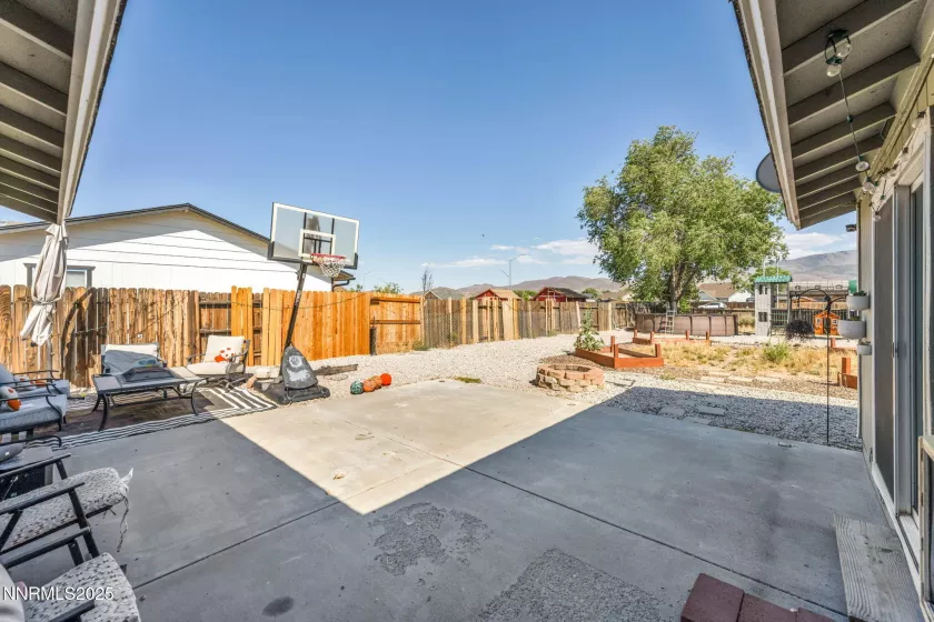 505 Yellow Jacket, Dayton, Nevada 89403, 3 Bedrooms Bedrooms, ,2 BathroomsBathrooms,Residential,Residential,Yellow Jacket,250052213