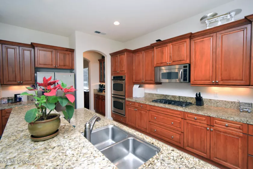 15180 Redmond Lp, Reno, Nevada 89511, 4 Bedrooms Bedrooms, ,3 BathroomsBathrooms,Residential,Residential,Redmond Lp,250052216
