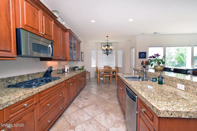 15180 Redmond Lp, Reno, Nevada 89511, 4 Bedrooms Bedrooms, ,3 BathroomsBathrooms,Residential,Residential,Redmond Lp,250052216