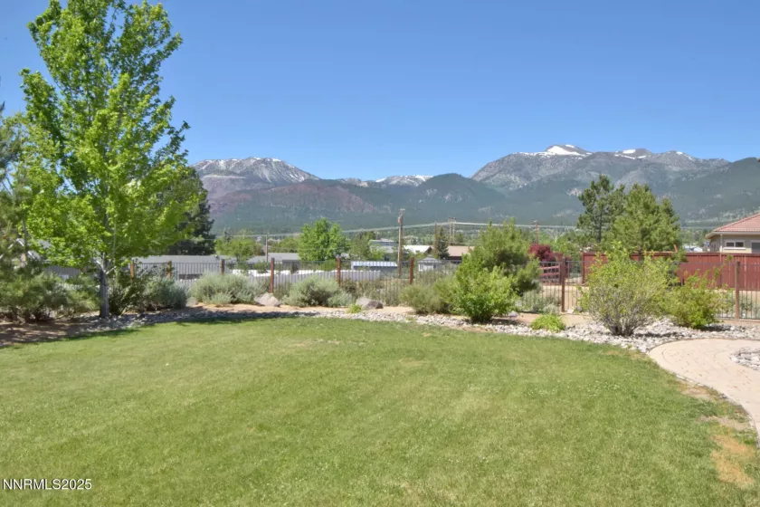 15180 Redmond Lp, Reno, Nevada 89511, 4 Bedrooms Bedrooms, ,3 BathroomsBathrooms,Residential,Residential,Redmond Lp,250052216