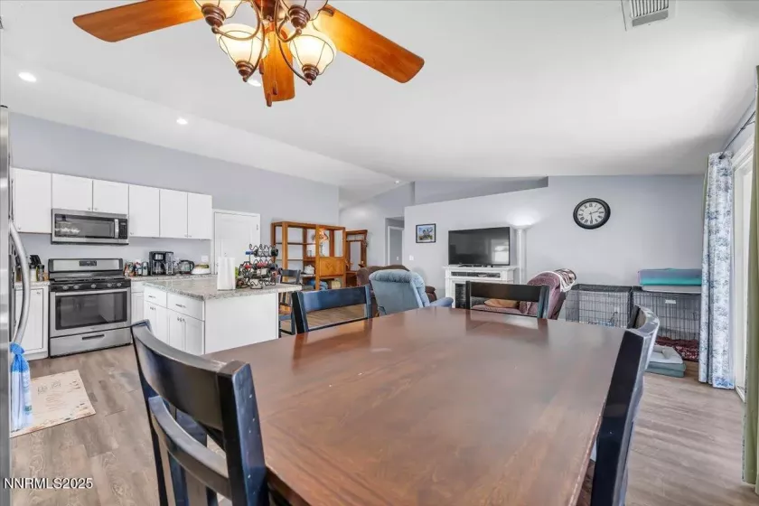 539 Rawe Peak, Dayton, Nevada 89403, 4 Bedrooms Bedrooms, ,2 BathroomsBathrooms,Residential,Residential,Rawe Peak,250052215