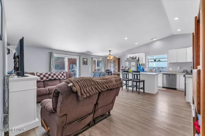 539 Rawe Peak, Dayton, Nevada 89403, 4 Bedrooms Bedrooms, ,2 BathroomsBathrooms,Residential,Residential,Rawe Peak,250052215