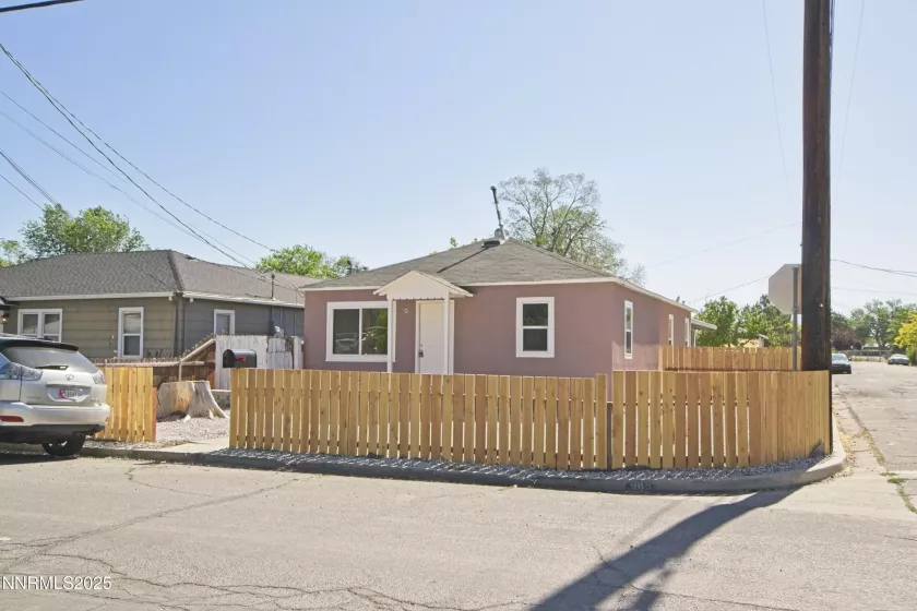 985 10th, Sparks, Nevada 89431, ,Residential Income,Residential,10th,250052217