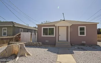 985 10th, Sparks, Nevada 89431, ,Residential Income,Residential,10th,250052217