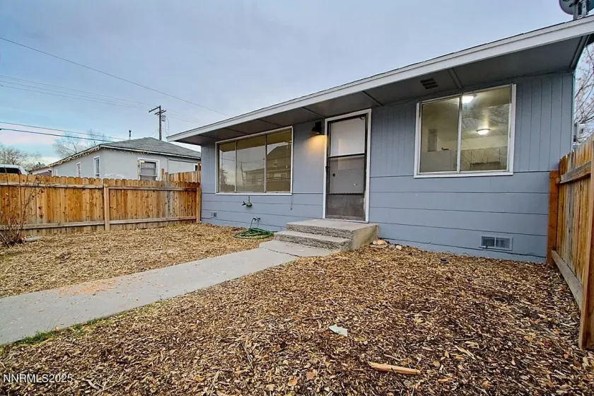 985 10th, Sparks, Nevada 89431, ,Residential Income,Residential,10th,250052217