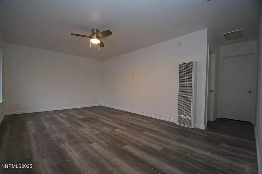 985 10th, Sparks, Nevada 89431, ,Residential Income,Residential,10th,250052217