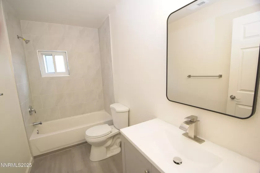 985 10th, Sparks, Nevada 89431, ,Residential Income,Residential,10th,250052217
