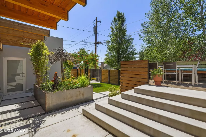 1296 Nixon, Reno, Nevada 89509, 2 Bedrooms Bedrooms, ,2 BathroomsBathrooms,Residential,Residential,Nixon,250052218