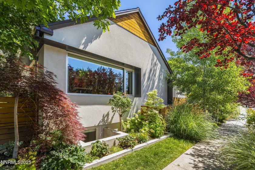 1296 Nixon, Reno, Nevada 89509, 2 Bedrooms Bedrooms, ,2 BathroomsBathrooms,Residential,Residential,Nixon,250052218