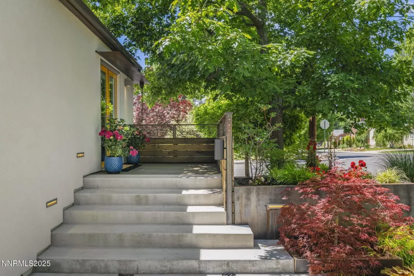 1296 Nixon, Reno, Nevada 89509, 2 Bedrooms Bedrooms, ,2 BathroomsBathrooms,Residential,Residential,Nixon,250052218