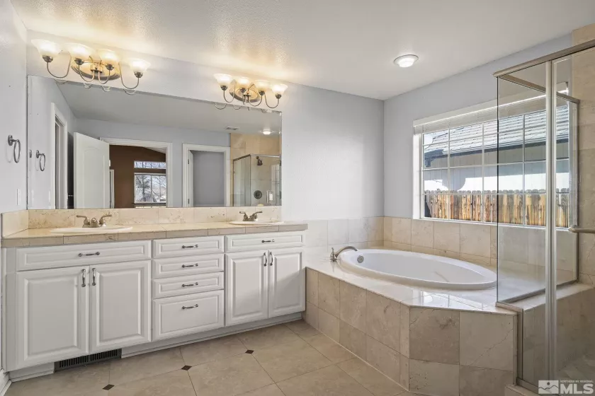 6540 Monticello, Reno, Nevada 89519, 5 Bedrooms Bedrooms, ,4 BathroomsBathrooms,Residential,Residential,Monticello,250004146