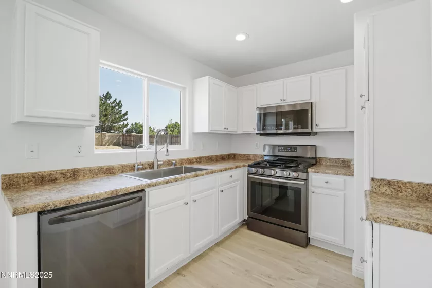130 Deschutes, Dayton, Nevada 89403, 3 Bedrooms Bedrooms, ,2 BathroomsBathrooms,Residential,Residential,Deschutes,250052142
