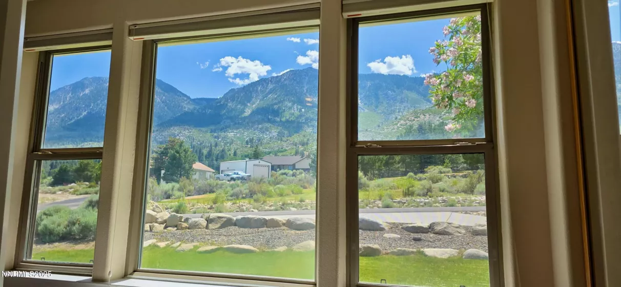 220 Sierra Shadows, Gardnerville, Nevada 89460, 3 Bedrooms Bedrooms, ,3 BathroomsBathrooms,Residential,Residential,Sierra Shadows,250052223