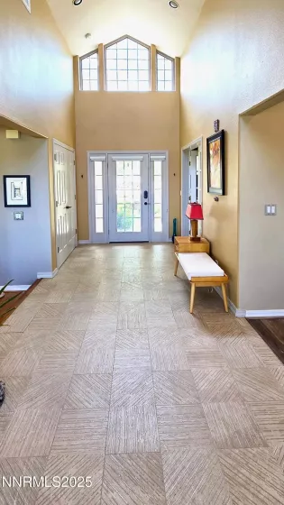 Foyer/Hallway