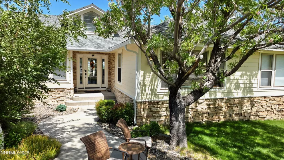 220 Sierra Shadows, Gardnerville, Nevada 89460, 3 Bedrooms Bedrooms, ,3 BathroomsBathrooms,Residential,Residential,Sierra Shadows,250052223