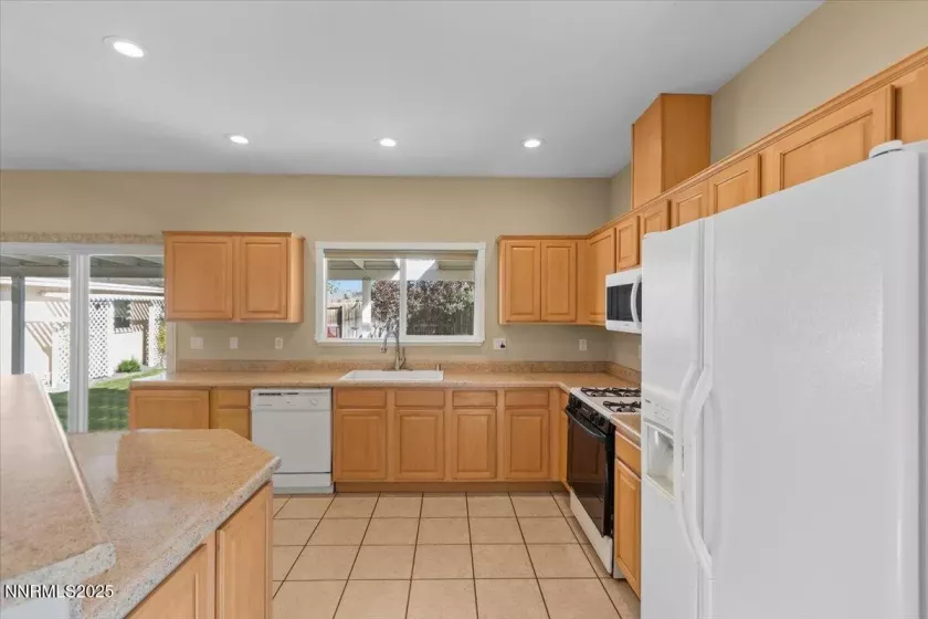 9732 Autumn Leaf, Reno, Nevada 89506, 3 Bedrooms Bedrooms, ,2 BathroomsBathrooms,Residential,Residential,Autumn Leaf,250052224
