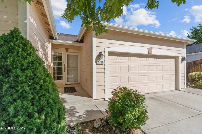 9732 Autumn Leaf, Reno, Nevada 89506, 3 Bedrooms Bedrooms, ,2 BathroomsBathrooms,Residential,Residential,Autumn Leaf,250052224