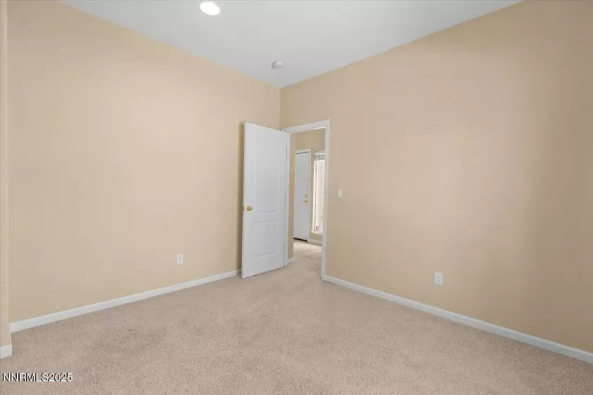9732 Autumn Leaf, Reno, Nevada 89506, 3 Bedrooms Bedrooms, ,2 BathroomsBathrooms,Residential,Residential,Autumn Leaf,250052224
