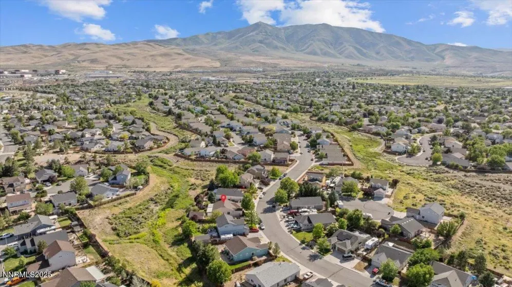 9732 Autumn Leaf, Reno, Nevada 89506, 3 Bedrooms Bedrooms, ,2 BathroomsBathrooms,Residential,Residential,Autumn Leaf,250052224