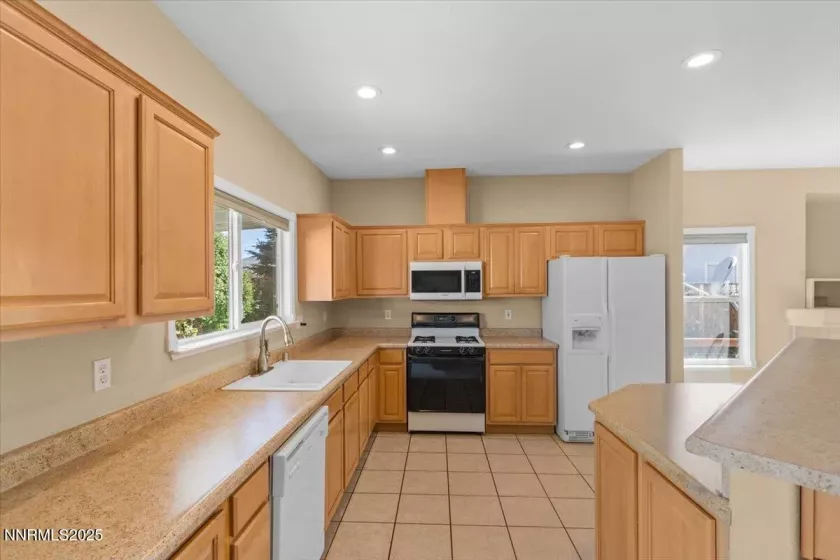 9732 Autumn Leaf, Reno, Nevada 89506, 3 Bedrooms Bedrooms, ,2 BathroomsBathrooms,Residential,Residential,Autumn Leaf,250052224