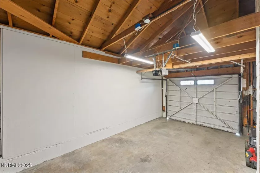 2002 F, Sparks, Nevada 89431, 4 Bedrooms Bedrooms, ,3 BathroomsBathrooms,Residential,Residential,F,250052230