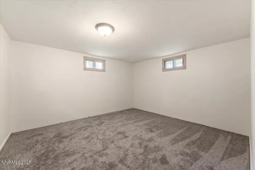 2002 F, Sparks, Nevada 89431, 4 Bedrooms Bedrooms, ,3 BathroomsBathrooms,Residential,Residential,F,250052230