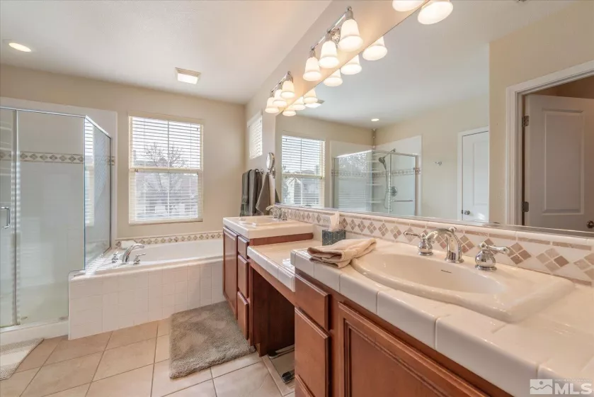 1647 Lone Oak, Reno, Nevada 89523, 3 Bedrooms Bedrooms, ,3 BathroomsBathrooms,Residential,Residential,Lone Oak,250003059