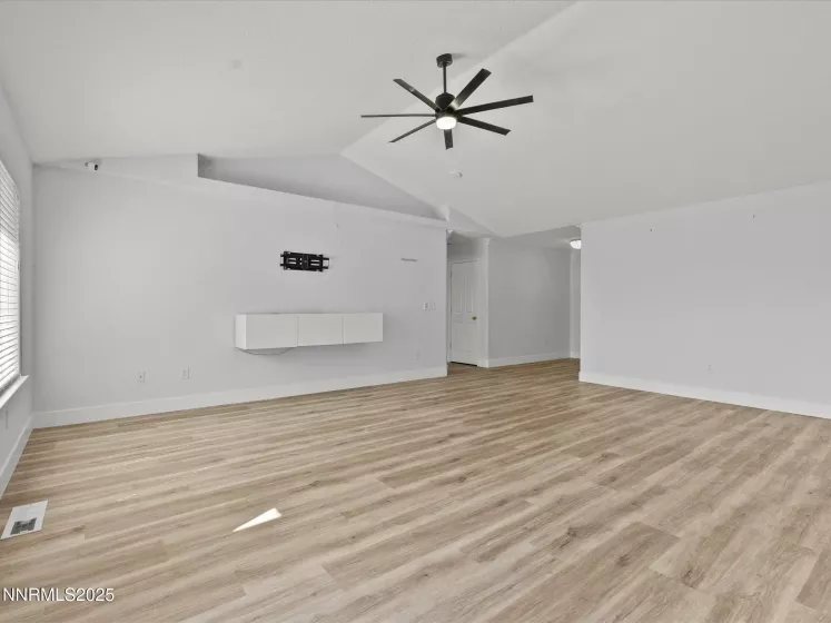 1103 Dixie, Fernley, Nevada 89408, 3 Bedrooms Bedrooms, ,2 BathroomsBathrooms,Residential,Residential,Dixie,250052232