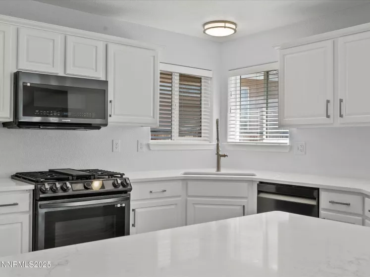 1103 Dixie, Fernley, Nevada 89408, 3 Bedrooms Bedrooms, ,2 BathroomsBathrooms,Residential,Residential,Dixie,250052232