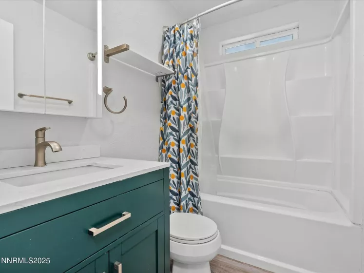 1103 Dixie, Fernley, Nevada 89408, 3 Bedrooms Bedrooms, ,2 BathroomsBathrooms,Residential,Residential,Dixie,250052232