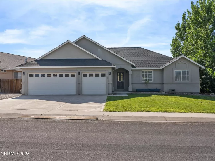 1103 Dixie, Fernley, Nevada 89408, 3 Bedrooms Bedrooms, ,2 BathroomsBathrooms,Residential,Residential,Dixie,250052232