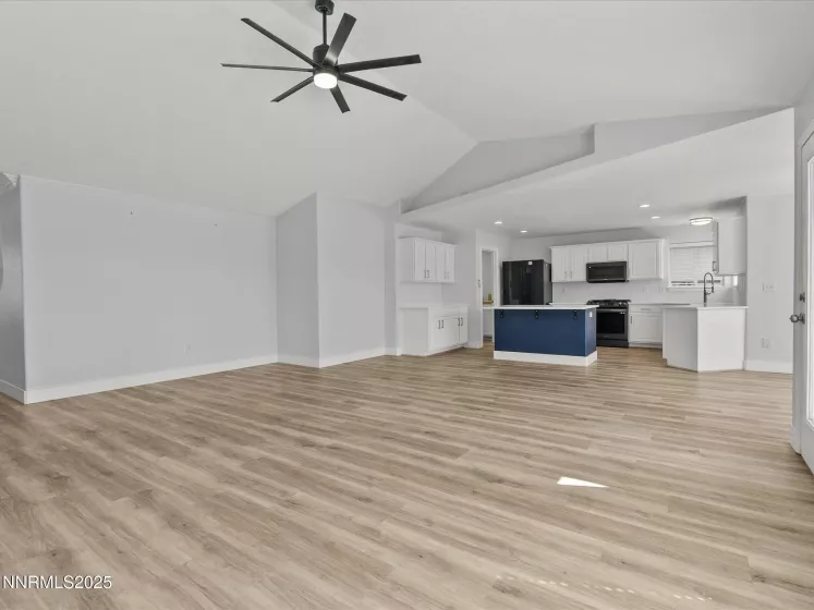 1103 Dixie, Fernley, Nevada 89408, 3 Bedrooms Bedrooms, ,2 BathroomsBathrooms,Residential,Residential,Dixie,250052232
