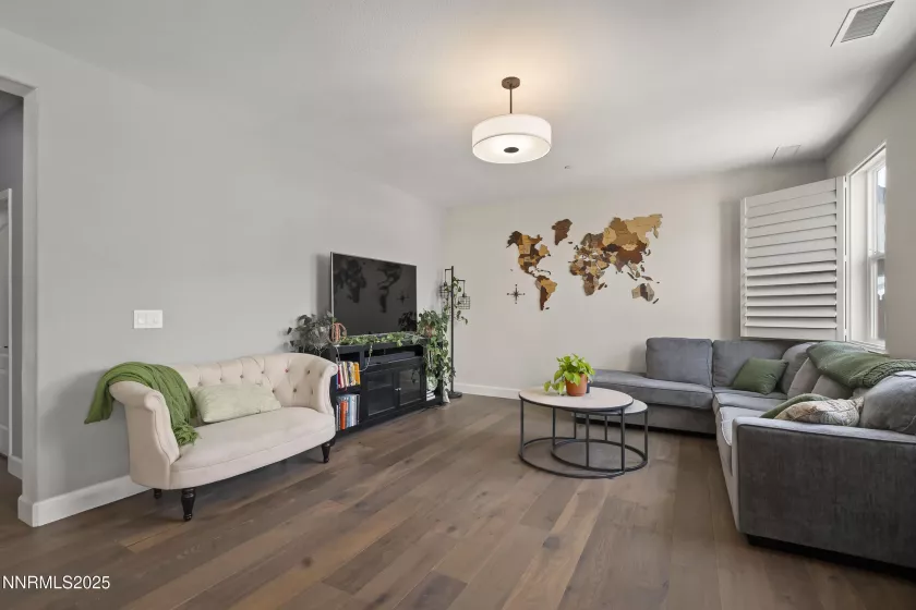 3375 Culpepper, Sparks, Nevada 89434, 4 Bedrooms Bedrooms, ,4 BathroomsBathrooms,Residential,Residential,Culpepper,250052233