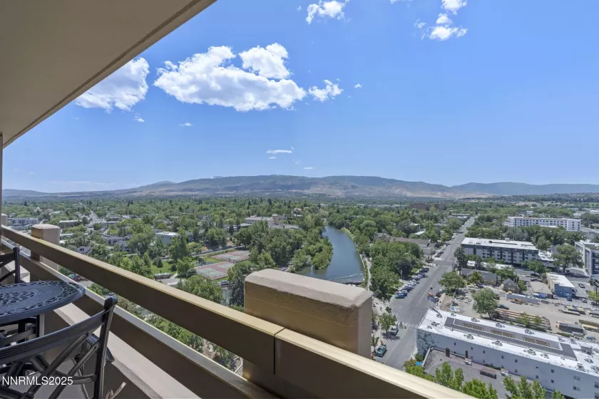 100 Arlington, Reno, Nevada 89501, 1 Bedroom Bedrooms, ,2 BathroomsBathrooms,Residential,Residential,Arlington,250052234