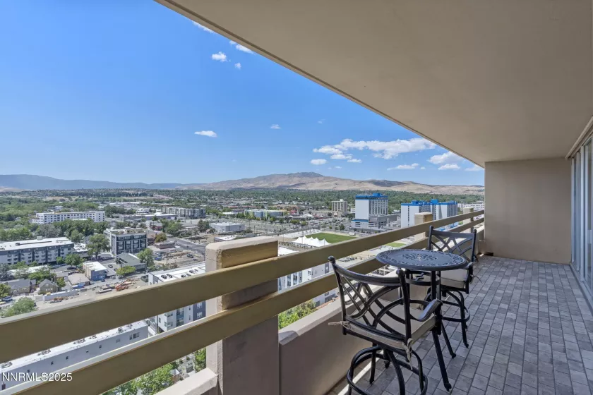 100 Arlington, Reno, Nevada 89501, 1 Bedroom Bedrooms, ,2 BathroomsBathrooms,Residential,Residential,Arlington,250052234