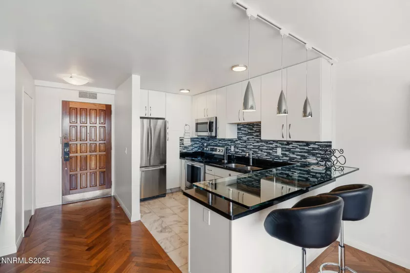 100 Arlington, Reno, Nevada 89501, 1 Bedroom Bedrooms, ,2 BathroomsBathrooms,Residential,Residential,Arlington,250052234