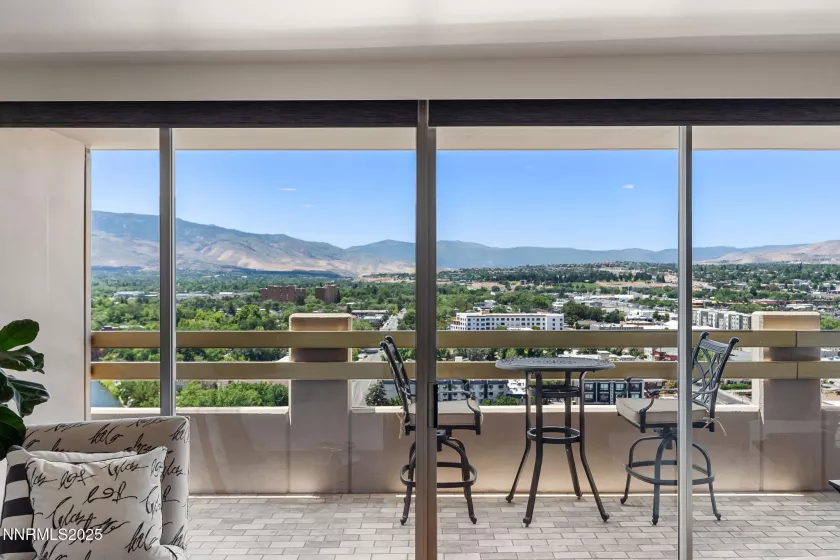 100 Arlington, Reno, Nevada 89501, 1 Bedroom Bedrooms, ,2 BathroomsBathrooms,Residential,Residential,Arlington,250052234
