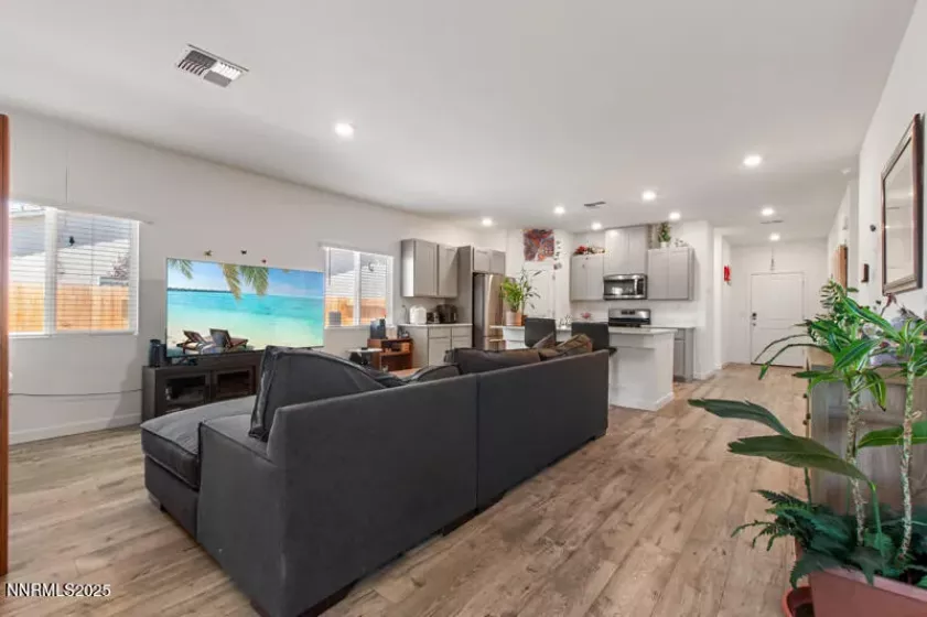 675 Mahogany, Fallon, Nevada 89406, 3 Bedrooms Bedrooms, ,2 BathroomsBathrooms,Residential,Residential,Mahogany,250052236