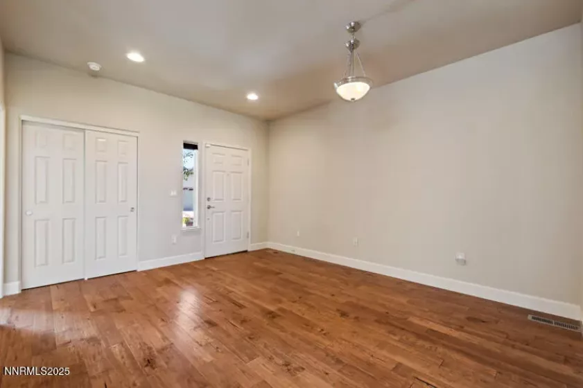 989 Peach Blossom, Sparks, Nevada 89436, 2 Bedrooms Bedrooms, ,2 BathroomsBathrooms,Residential,Residential,Peach Blossom,250052238