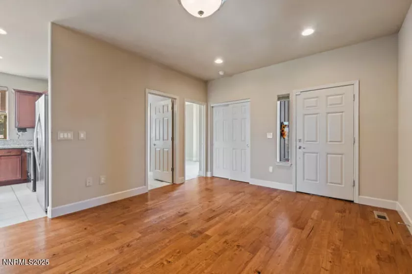 989 Peach Blossom, Sparks, Nevada 89436, 2 Bedrooms Bedrooms, ,2 BathroomsBathrooms,Residential,Residential,Peach Blossom,250052238