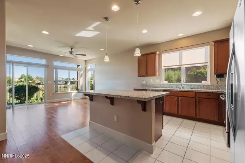 989 Peach Blossom, Sparks, Nevada 89436, 2 Bedrooms Bedrooms, ,2 BathroomsBathrooms,Residential,Residential,Peach Blossom,250052238