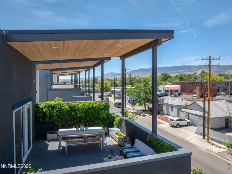 1402 Tonopah, Reno, Nevada 89509, 2 Bedrooms Bedrooms, ,2 BathroomsBathrooms,Residential,Residential,Tonopah,250052240