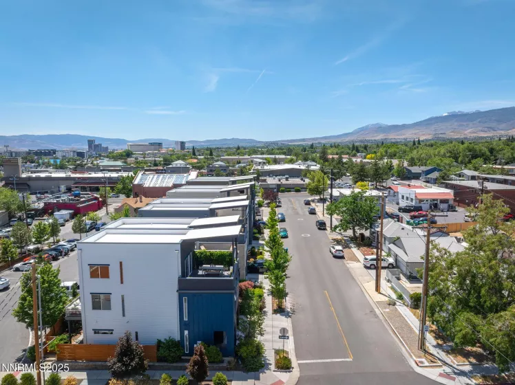 1402 Tonopah, Reno, Nevada 89509, 2 Bedrooms Bedrooms, ,2 BathroomsBathrooms,Residential,Residential,Tonopah,250052240
