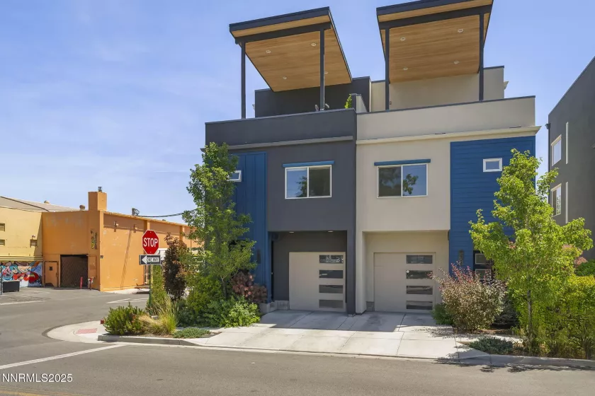 1402 Tonopah, Reno, Nevada 89509, 2 Bedrooms Bedrooms, ,2 BathroomsBathrooms,Residential,Residential,Tonopah,250052240