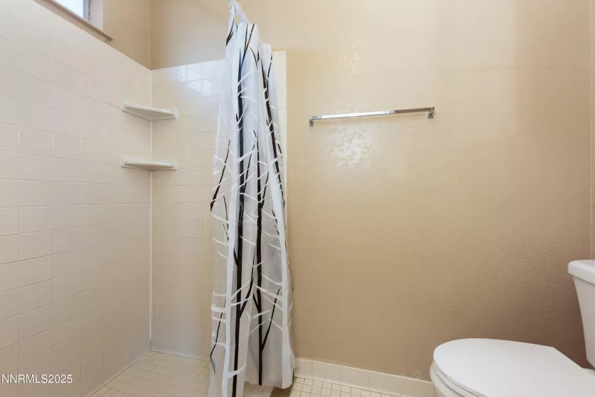 1400 Leonard, Gardnerville, Nevada 89460, 3 Bedrooms Bedrooms, ,2 BathroomsBathrooms,Residential,Residential,Leonard,250052241