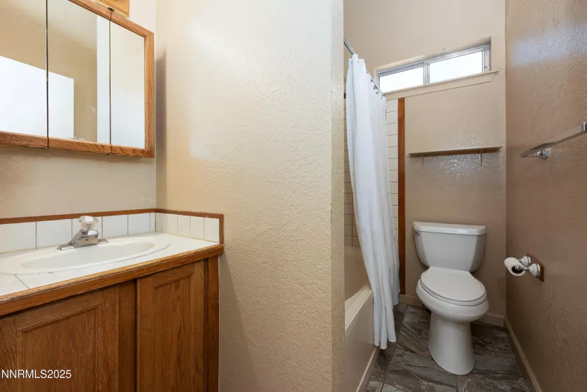 1400 Leonard, Gardnerville, Nevada 89460, 3 Bedrooms Bedrooms, ,2 BathroomsBathrooms,Residential,Residential,Leonard,250052241