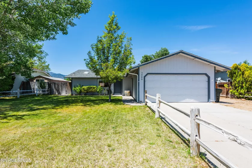 1400 Leonard, Gardnerville, Nevada 89460, 3 Bedrooms Bedrooms, ,2 BathroomsBathrooms,Residential,Residential,Leonard,250052241